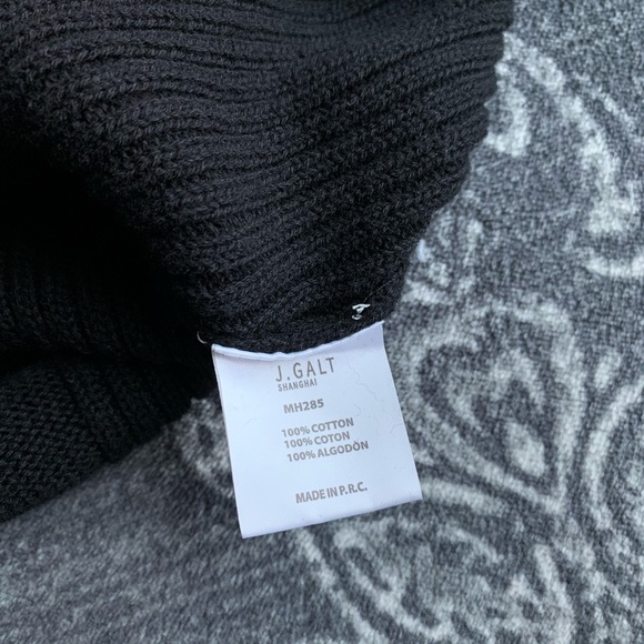 Brandy Melville Hilary Zip Sweater - Picture 8 of 8